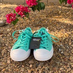 Converse Chuck Taylor II in blue